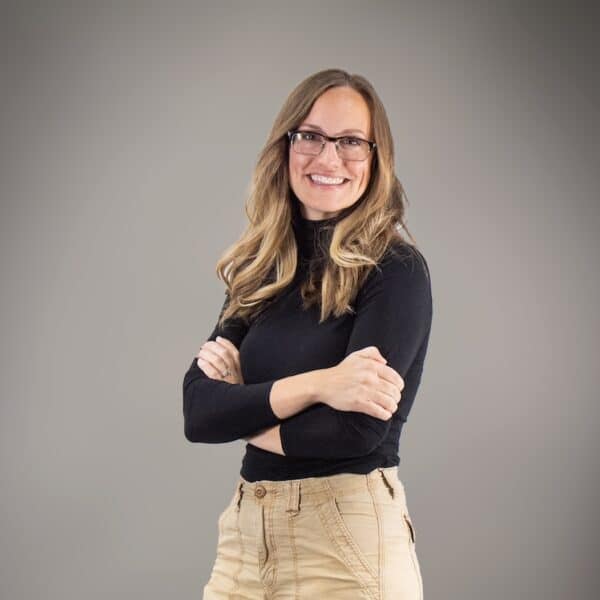 Nel Schaefer posing for a photo